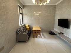 澧县财富广场市中心近万达 银谷实验附近 银谷西苑电梯两房 采光好出租房源真实图片