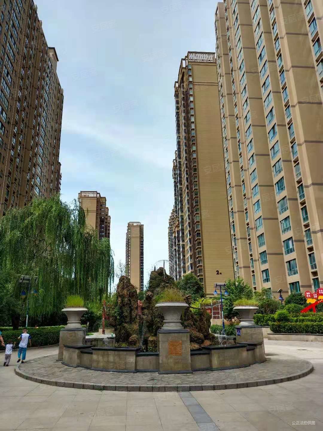 丈八北路龙城铭园二期降40w117平三室160w按揭法拍房