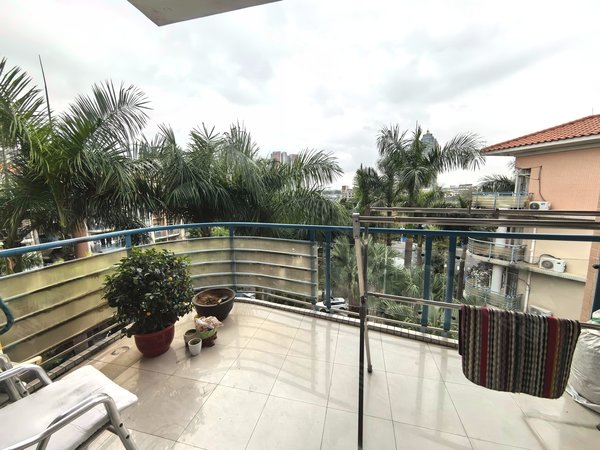 广州番禺番禺广场金海岸花园金海岸花园   一期电梯楼  景观二流哦