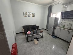 喀什喀什市喀什城区团结小区 云鼎国际对面 一房一厅 家电齐全 短租月付出租房源真实图片