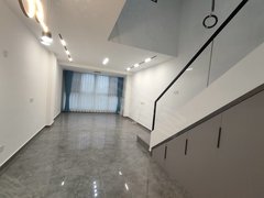 黄山屯溪黎阳桃花岛上下两层loft  精装未住家具家电齐全 看房随时方便出租房源真实图片