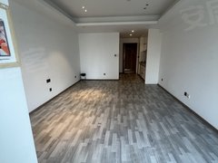 张家港杨舍杨舍中心曼巴特 市中心 工作室 随时看房,价格好谈出租房源真实图片