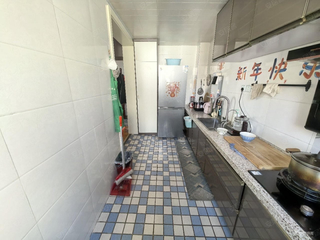 紫薇丽都2室2厅1卫89.89㎡东75万