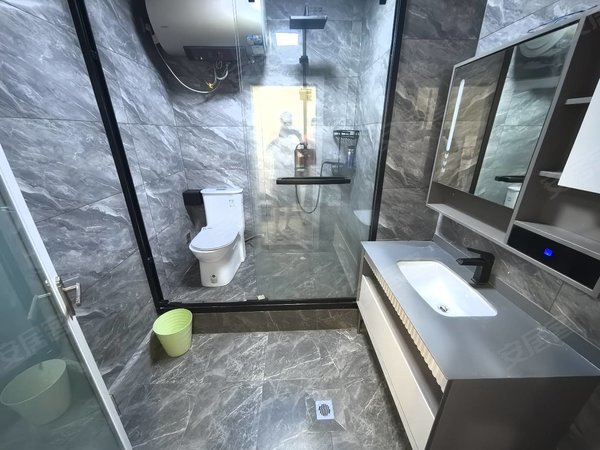 金华婺城婺城新区蓝湾国际花园民用水电！带阳台！蓝湾国际！精装公寓拎包入住出租房源真实图片