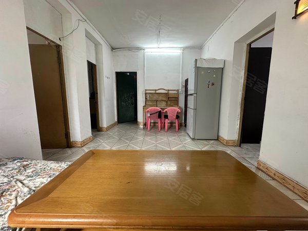 南宁兴宁民生军供大厦中华路单位小区!军供小区安全感满满!三房一厅!