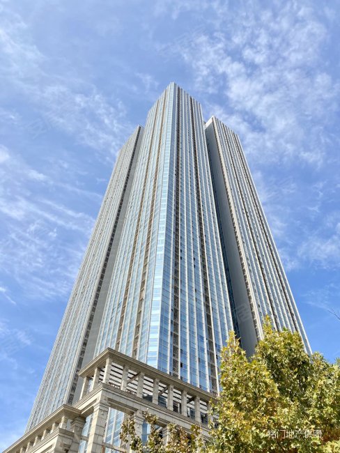 君临大厦2室1厅1卫80㎡西南85万