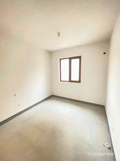 合盈园 观景小高层 2梯2户 南北通透三室两卫 世茂璀璨公园