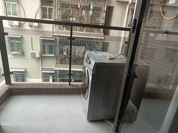 深圳宝安石岩艾美特人才公寓石岩老街 精装电梯大三房带家私家电拎包