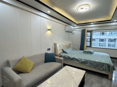 贵阳观山湖会展城急租无中介！地铁口银行街 附近金融城公寓 精装修押一付一出租房源真实图片