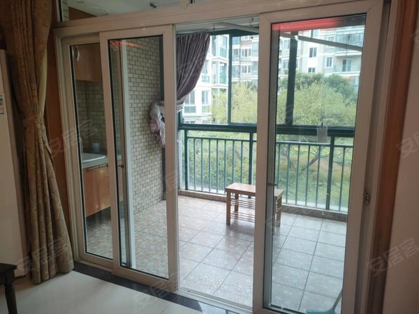 嘉兴南湖南湖街道大华城市花园大华城市花园复式,4房,精装保养好,拎包