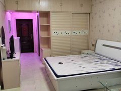 喀什喀什市喀什城区中亚商贸城 36平  1室1厅 精装修 带家具家电 拎包入住出租房源真实图片