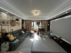 济南历城雪山新出甄选好房！中新锦绣天地东苑二区精装四室两卫！欢迎看房！出租房源真实图片