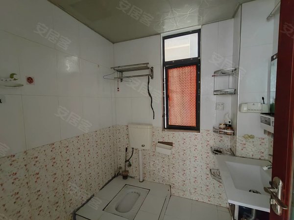 水岸皇庭精装两房近县医院出门就是澄碧湖配套成熟