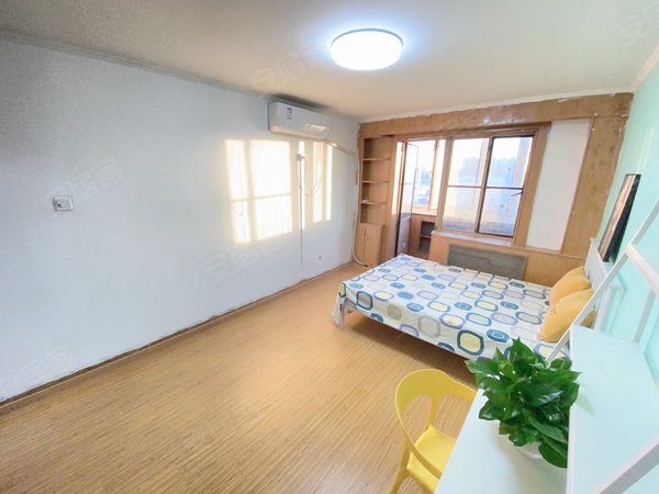 进贤石榴园南里小区地铁十号线,石榴园南里电梯房南北通透两居室,高层