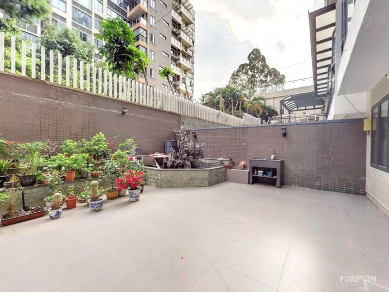 绿景大公馆 小高层复式洋房 1梯2户 带100平私加小院