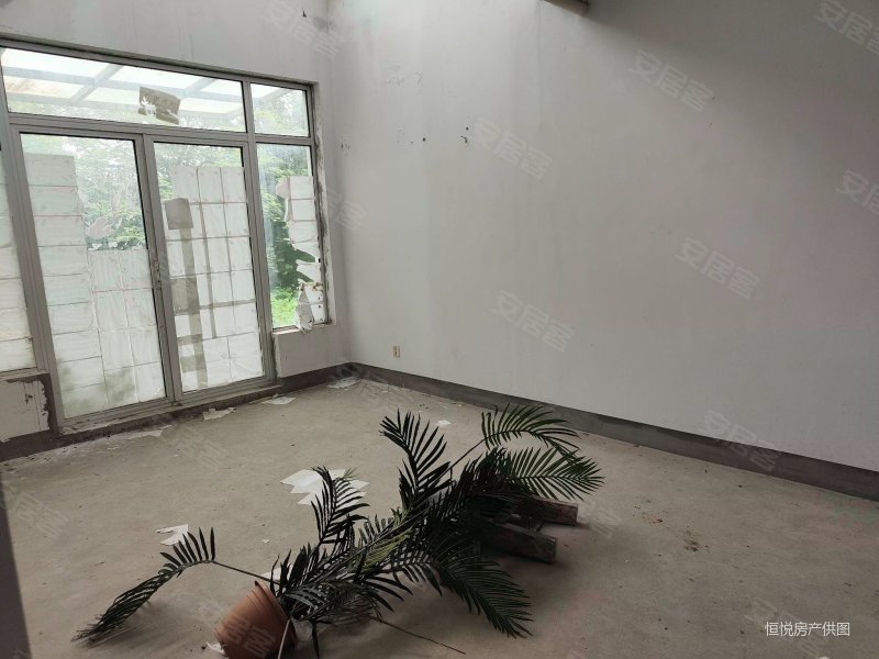 太阳岛高尔夫独栋别墅产权清晰满五小区绿化高