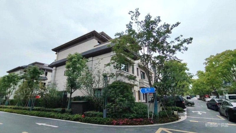 六折急售,朱家角古镇旁,中骏御景台,法式排屋,天然氧吧内