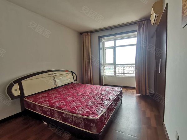 长江路租房,千禧龙花园 精装修三居室 钥匙看房,黄岛租房-青岛58安居