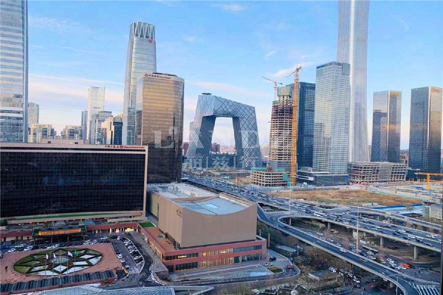 北京银泰中心1室2厅1卫133.58㎡北1680万