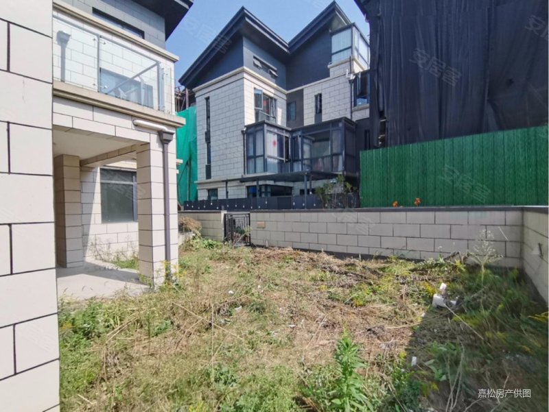 联排别墅,品质小区,从未住人,看房方便,价格可大刀,佘山玺樾二手房