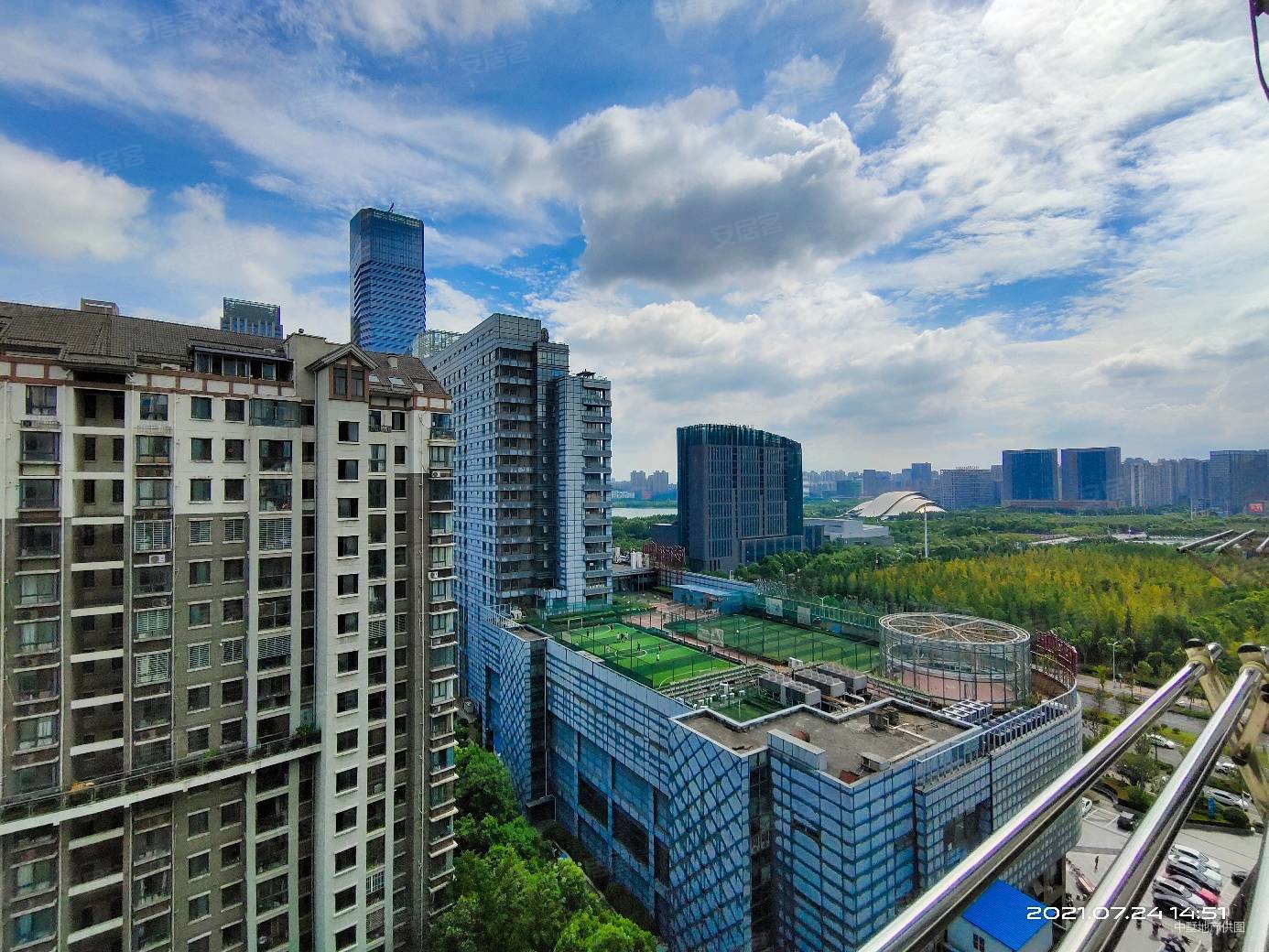 绿地国际花都郁金苑