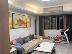 潮州潮安安北路南国明珠对面自建房电梯9楼3房2厅,家具电器齐月租2300元出租房源真实图片