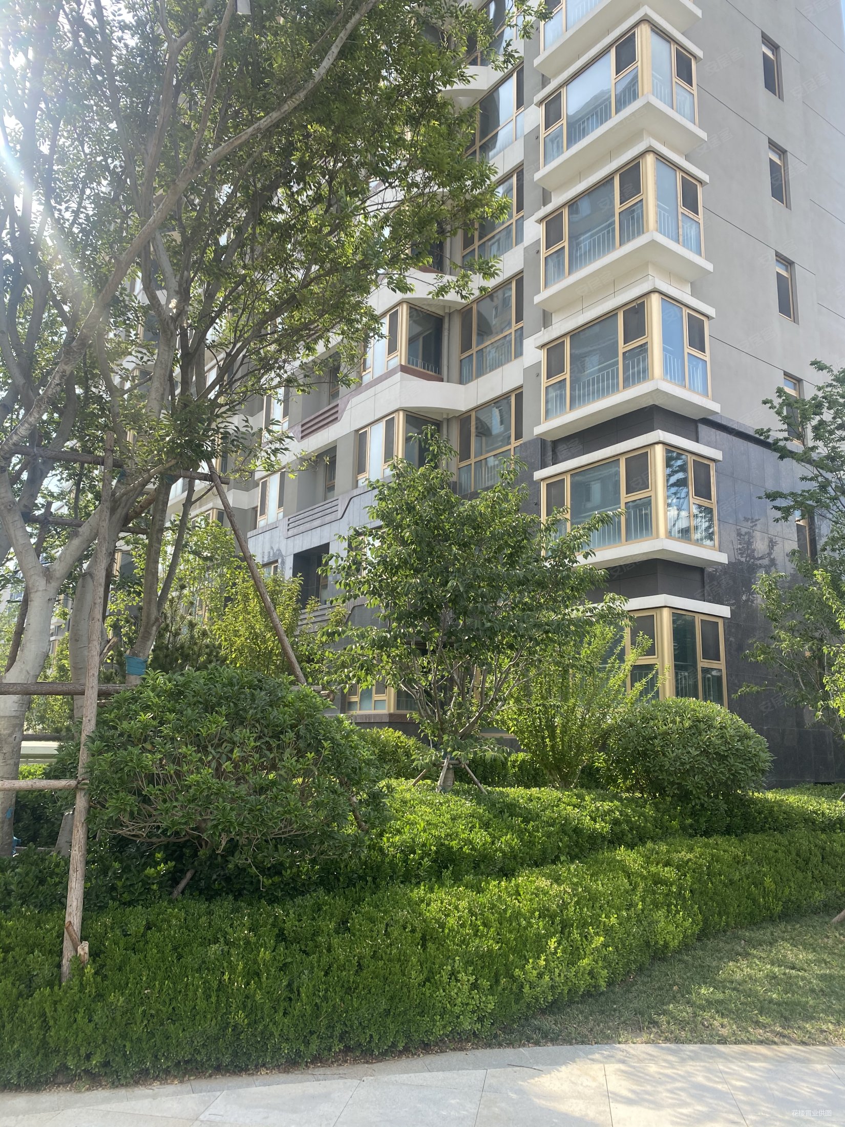 世纪公园一小二中地铁旁现房即弘通修远城