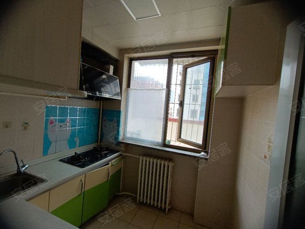 北京怀柔怀柔城区怀柔龙湖花园龙湖花园  一层精装  采光好 配套齐全