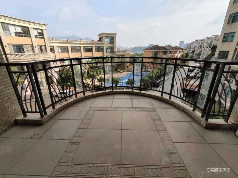 嘉多利山花园装修好朝南满五中间楼层近医院