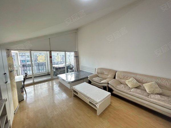 大连沙河口西安路振工街小区超大空间南向带阳台 近西安路 联合路 长江路 包网押一付一出租房源真实图片