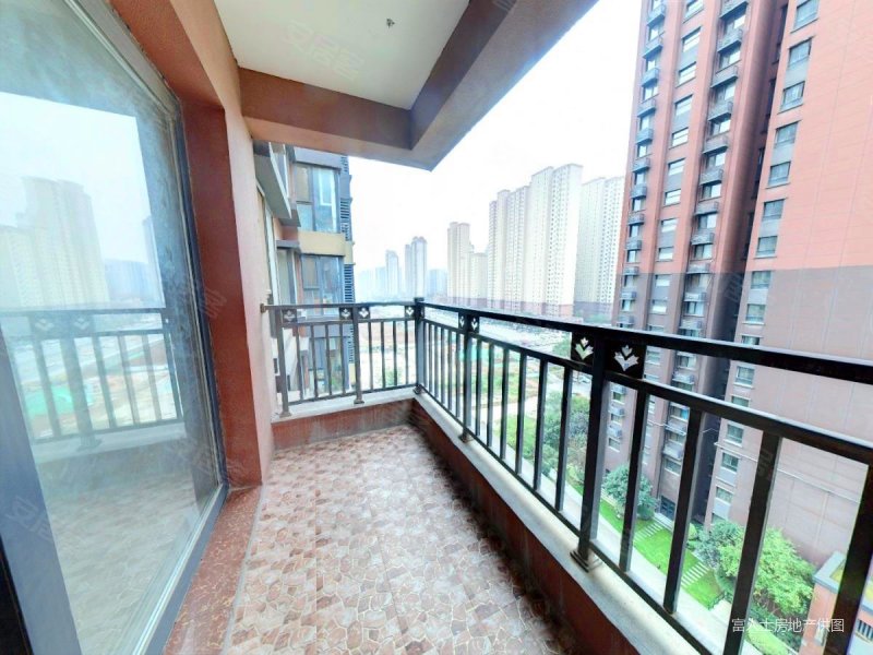 410号线地铁口 华远枫悦 满五  免个税 精装全明2梯4