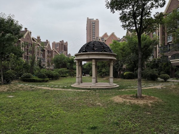 青岛城阳国学公园御景尚都(二期)御景尚都全明户型已做保洁全套家具