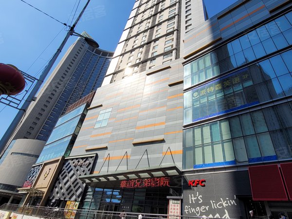 沈阳大东东中街大悦城中街 大悦城b座 104平 三室 三空调 办公 剧本