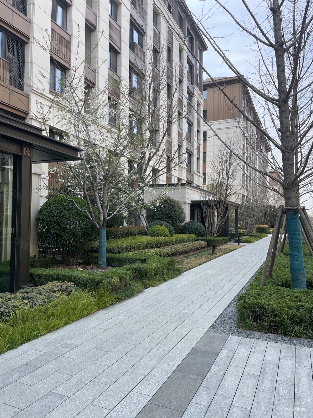 郑州房产网>郑州二手房>郑东新区二手房>北龙湖二手房>正商珑水上境>