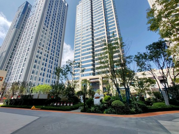 巫家坝保利天际花园可押一付一  低价出租 精装修拎包入住 复式公寓