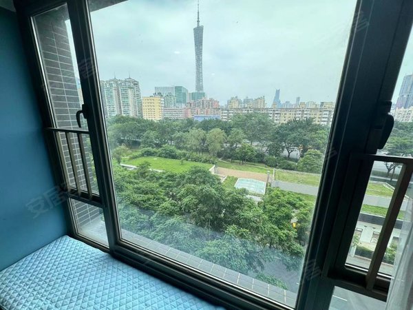 广州海珠滨江东珠江新岸公寓珠江新岸公寓 东向望广州塔大单间 精装修