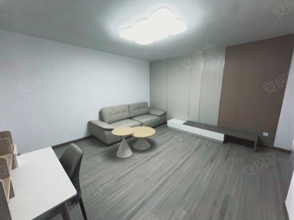 兰州城关五泉广场逸品华府铁路局环球中心五十四中五十六中逸品华府精装三室整租电梯高层出租房源真实图片