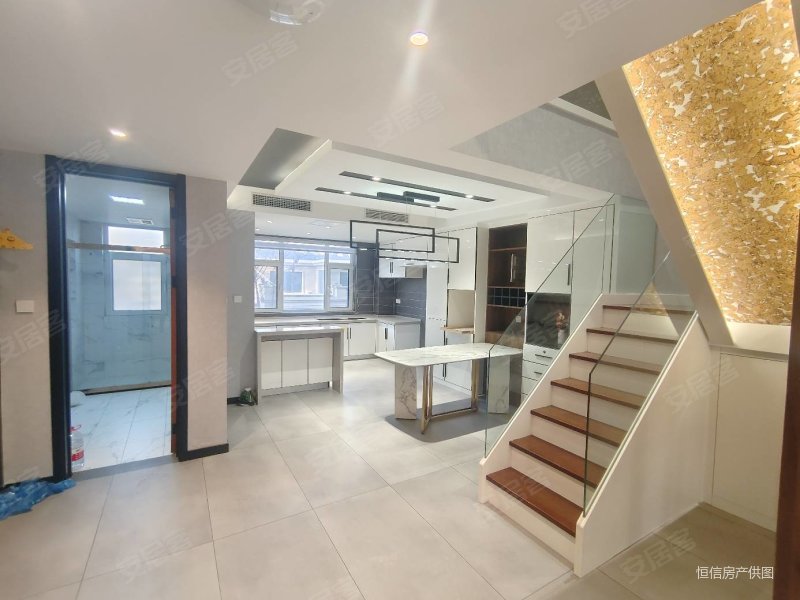 伯爵公馆复式电梯洋房上下213平房主急售带100万装修