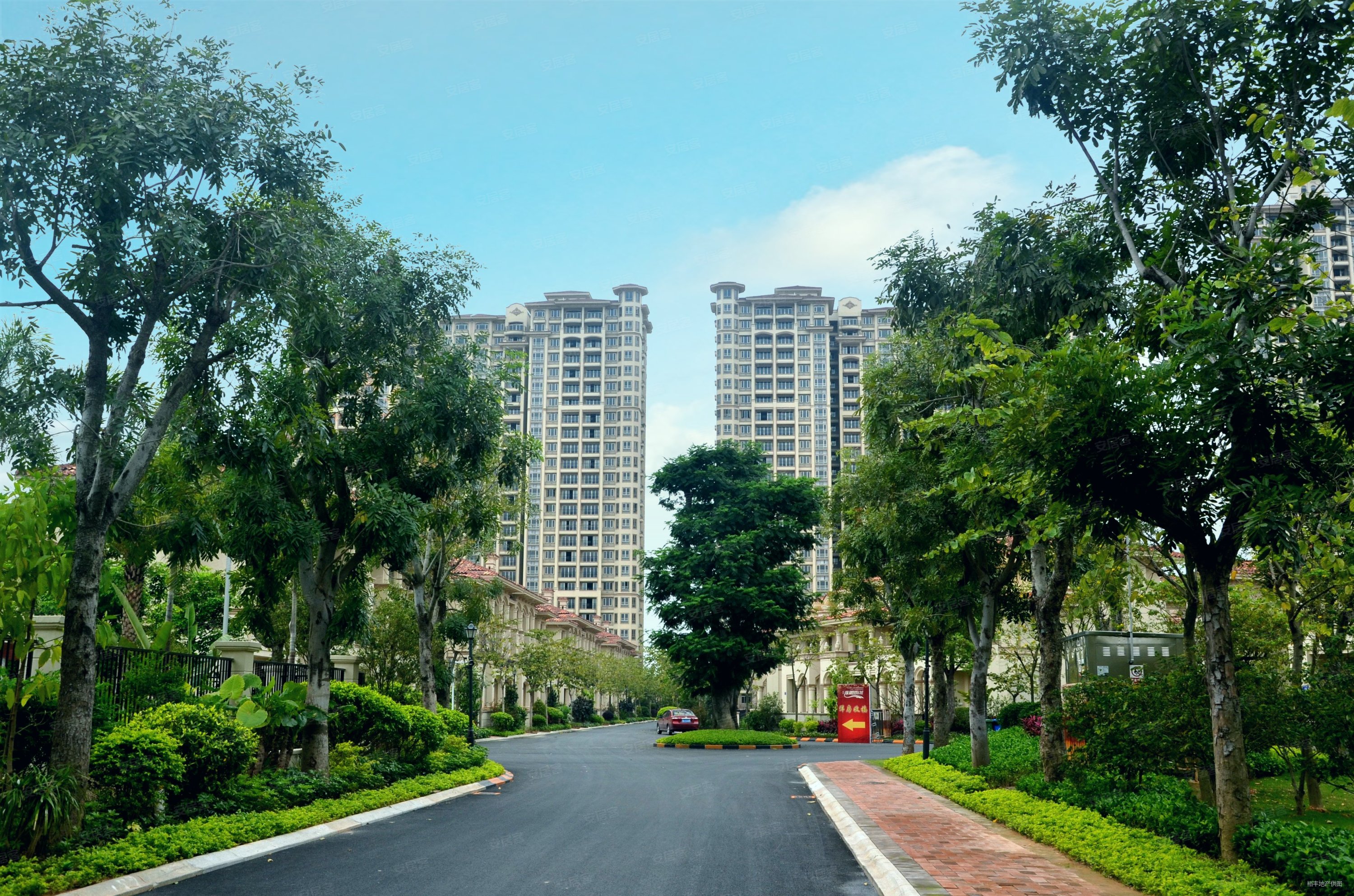 保利i立方3室2厅2卫88.21㎡南180万