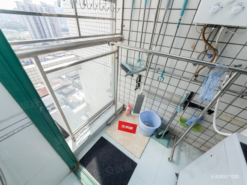 华强南地铁口上物业,正规一房一厅,出租快,港式设计温馨居家,庆福园大