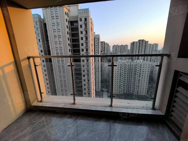 昆山玉山城东昇悦居精装单间带大阳台  付一押一  随时看房出租房源