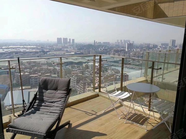 佛山禅城石湾雄盛王府广场(商住楼)创意产业园旁 王府井 舒适大单间