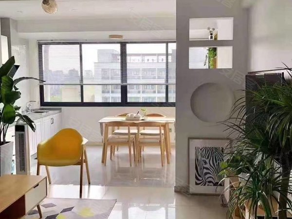 湖州安吉县递铺宁馨花园小区环境好!购物方便!