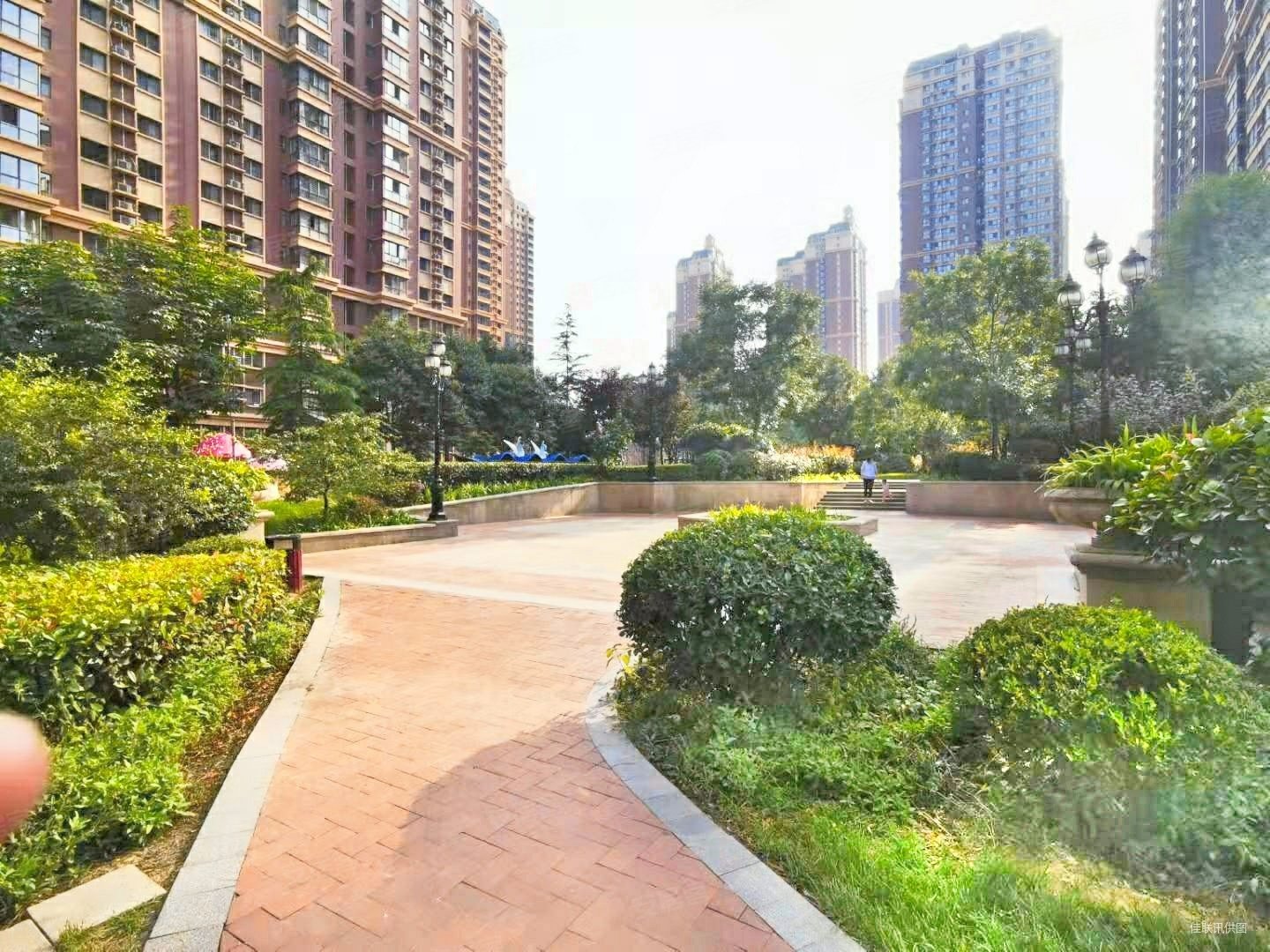 灞业大境西区精装修标准一室一厅有证满二无大税有钥匙