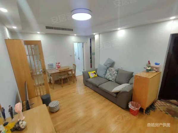 高新区 五和苑 地铁200米距离,送7平米衣帽间 精装修,五和苑二手房