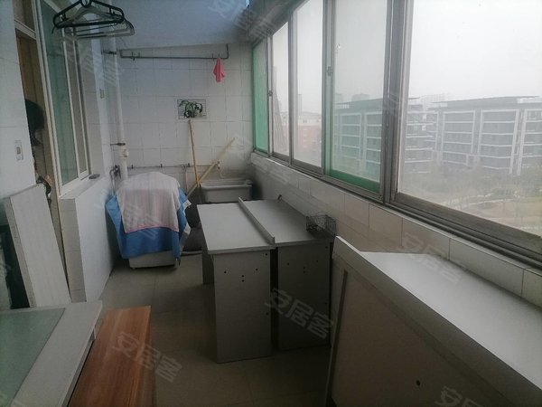 济宁任城盛泰广场银都花园锦绣园万达,星河,银都花园六楼干净二室