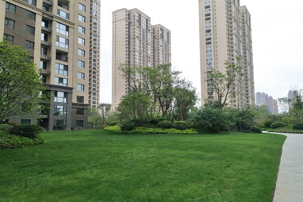 绿都紫荆华庭和园