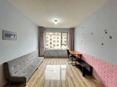 延边延吉北大区,大宇花园2期电梯楼屋里干净家具家电齐全,欢迎随时拎包入出租房源真实图片
