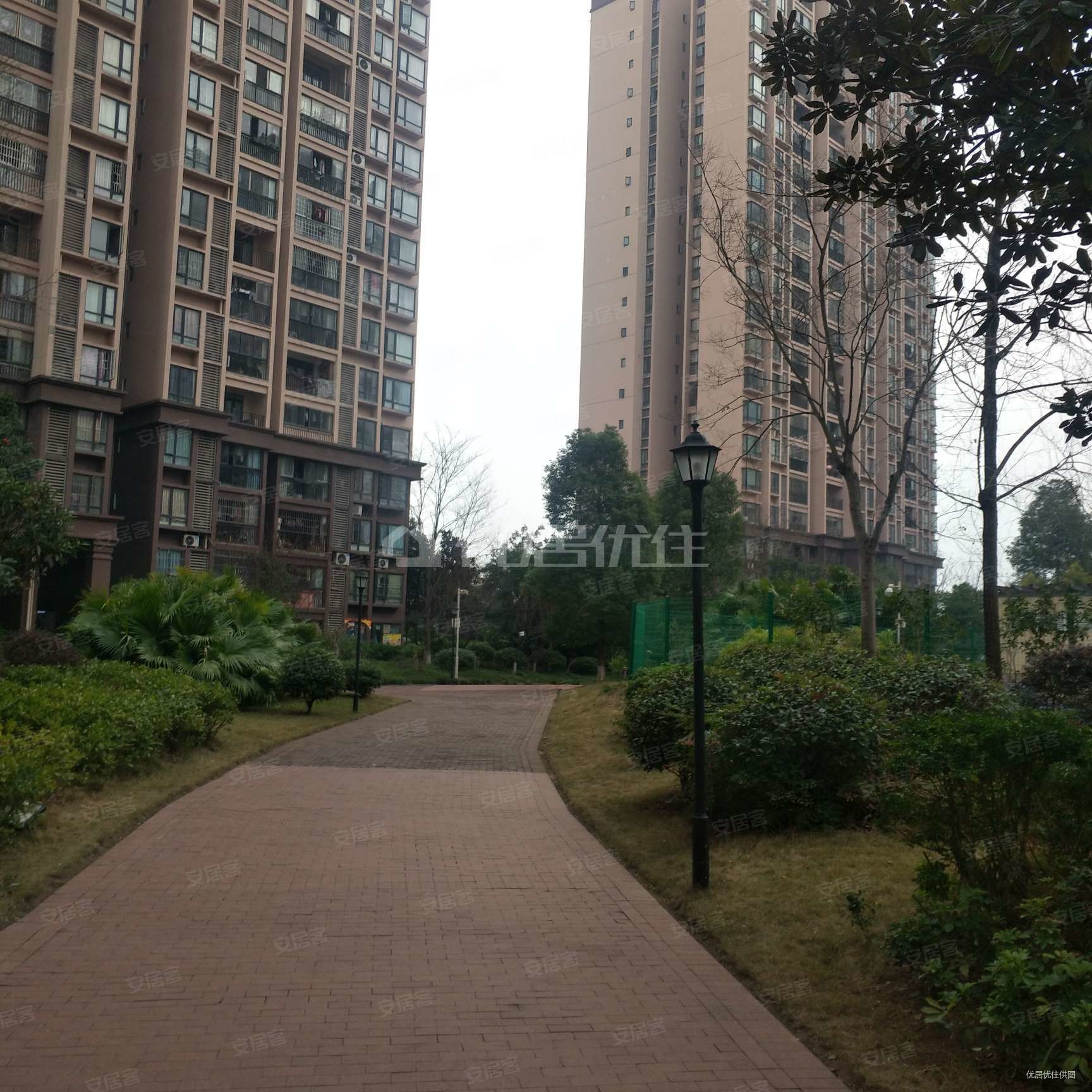 朝向南北清水2室32万元68平银翔城盛世豪庭