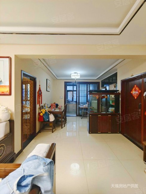 春晓馨苑 小高层 3居 精装南北通透 有证能按揭